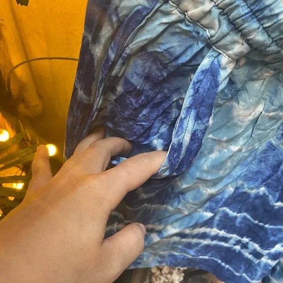 Tie Dye Blue and White Shorts with pocket- S - Picture 6 of 9
